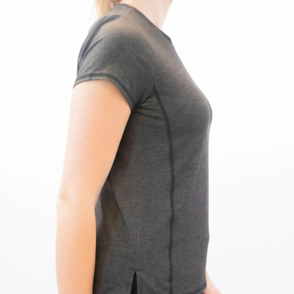 Belyn Key Heather Charcoal Grey Performance Athletic Top‎ Size Small Golf Club